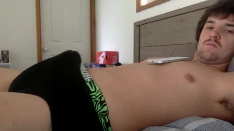 Snapshot of hornyboi186 chatting on October 12, 12:14 am hornyboi186 online show from October 12, 12:14 am