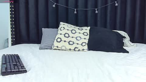 Ambar  online show from January 28, 5:24 pm