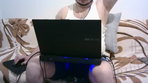 hornymonkey991 online show from July 4, 6:11 pm