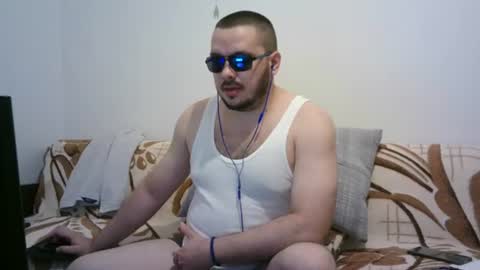 hornymonkey991 online show from July 28, 12:19 am