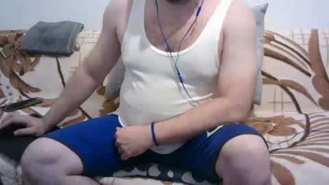 hornymonkey991 online show from July 16, 6:11 pm