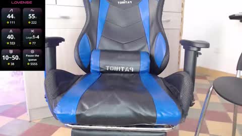 horse_man2 online show from February 14, 1:03 pm