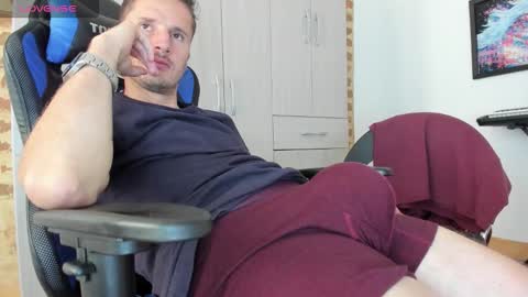 horse_man2 online show from October 9, 8:36 pm