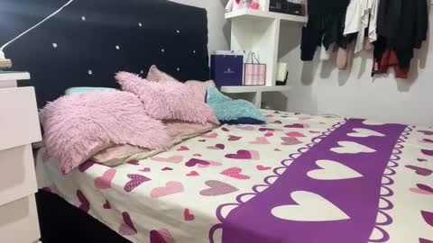 hot2gether69 online show from March 14, 12:58 am