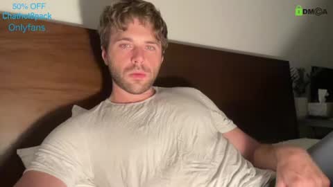 Edward aka Wolf online show from August 7, 5:06 am