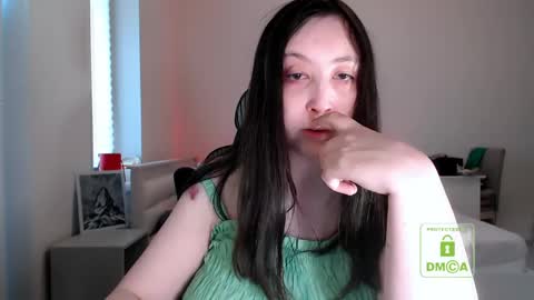 Lila online show from May 1, 5:07 pm