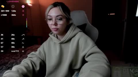   online show from October 14, 10:46 pm