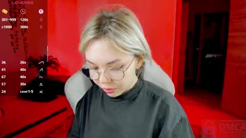   online show from October 21, 10:42 am