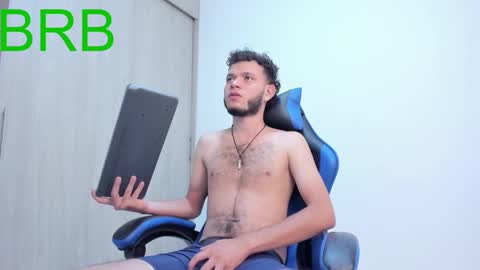 hot bad boy69 online show from March 10, 11:51 pm