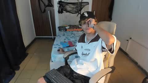 hot bunny online show from November 8, 3:42 am