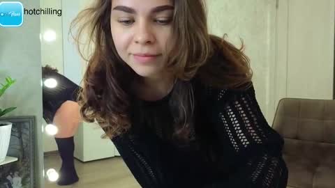 LiluCaroline online show from November 26, 6:37 pm