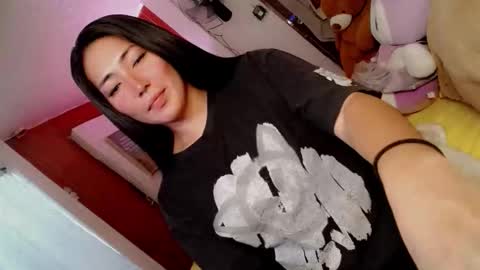 its me CLAUDIA online show from May 8, 3:34 am
