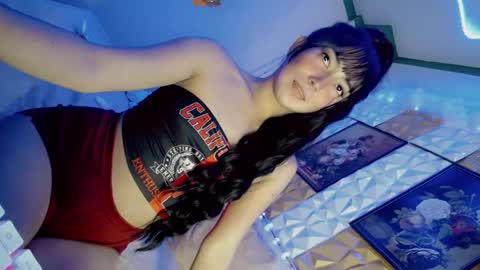 its me CLAUDIA online show from February 17, 7:15 am