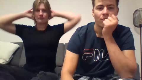 New to this come join us online show from February 16, 11:48 pm
