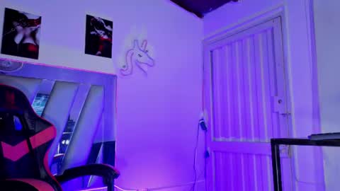 destinyk online show from June 26, 10:59 pm