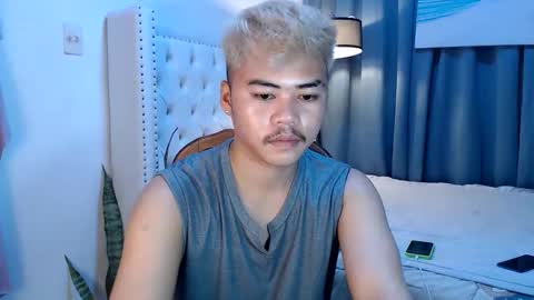 hot_emmanuel online show from April 26, 6:38 pm