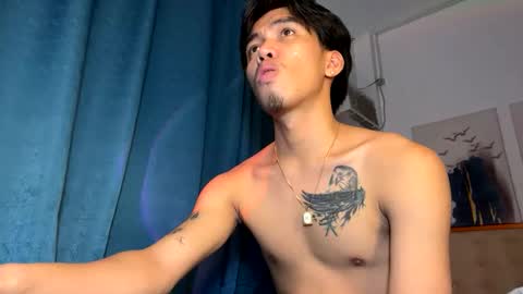 hot_kianxx online show from December 5, 10:51 pm