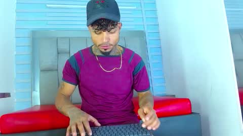 SEXY COUPLE  online show from March 14, 12:53 pm