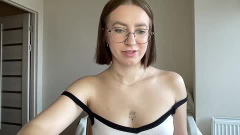 Lina online show from December 19, 11:29 am