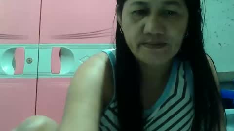 Snapshot of hot_mama09 chatting on October 13, 8:22 pm hotmama online show from October 13, 8:22 pm