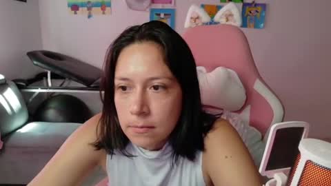 Mia online show from June 20, 4:35 pm