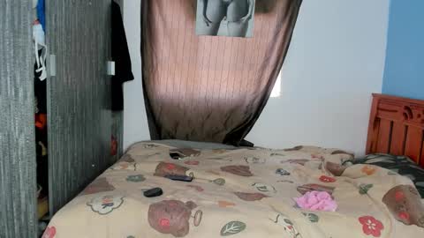 Snapshot of hot_moxie chatting on September 25, 8:54 am hot_moxie online show from September 25, 8:54 am
