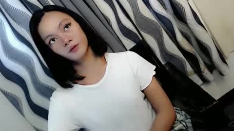 SWEET AGATHA online show from March 4, 4:49 am