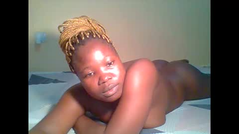 hot_naughtybeb online show from April 2, 11:06 am