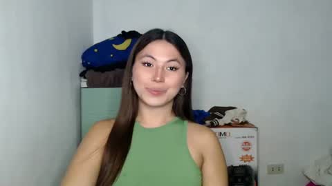 Nikki  online show from April 25, 4:04 pm
