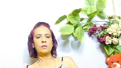 hot queen online show from July 2, 4:06 am