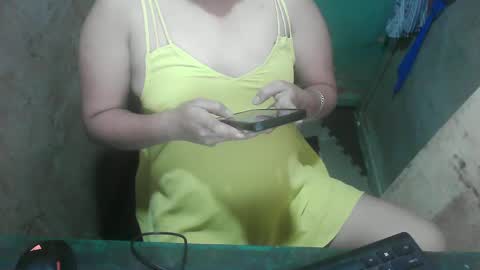 hot_quin11 online show from March 6, 7:14 am