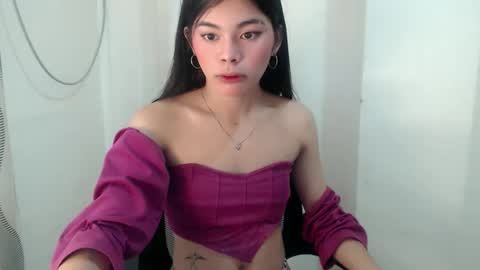Yanna online show from June 8, 1:28 am
