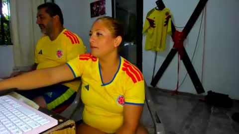 hotandfierylatinos online show from June 17, 11:15 am