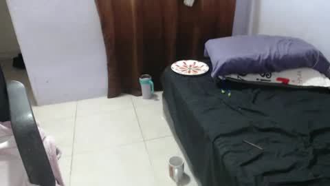 Hot and PowerHOPE U MISS ME online show from November 18, 1:19 am