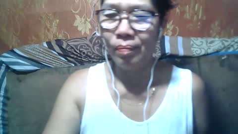 Snapshot of hotbetty_45 chatting on October 27, 6:35 am hotbetty_45 online show from October 27, 6:35 am