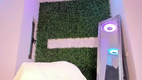hotfallingdevil online show from June 21, 5:58 am