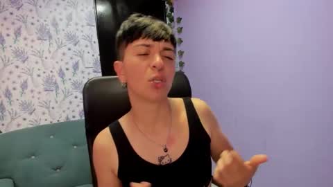 Snapshot of hothannah_ chatting on October 4, 3:15 am hannah online show from October 4, 3:15 am