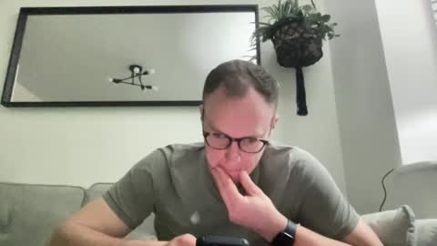 hotholby86 online show from December 7, 4:09 pm