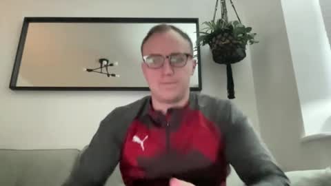 hotholby86 online show from December 27, 3:37 pm