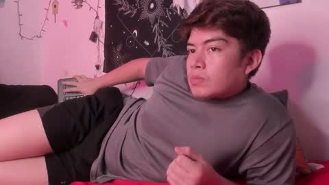 Sam and Nico online show from November 3, 3:18 am