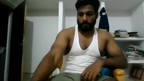hothunkman352176 online show from August 4, 6:04 pm