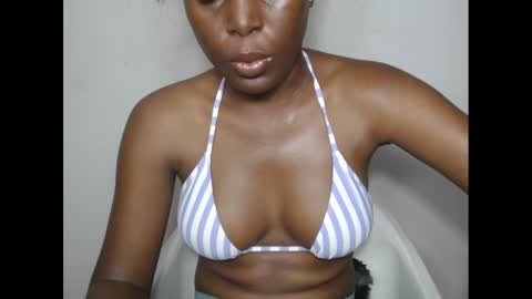 Snapshot of hotjessie0 chatting on March 1, 6:03 am hotjessie0 online show from March 1, 6:03 am