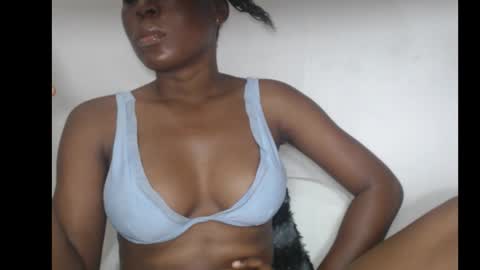 hotjessie0 online show from March 17, 5:45 am