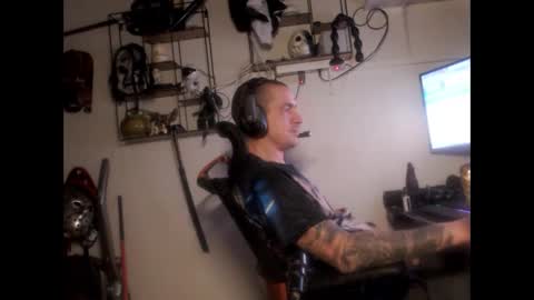 hotkinkytat online show from January 29, 5:09 am