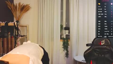 Allison  online show from November 11, 6:32 pm