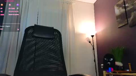 Allison  online show from June 16, 3:05 pm