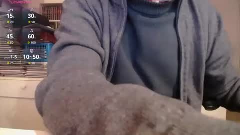 hotlux_54 online show from May 16, 9:35 pm