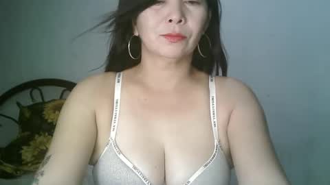 hotmamajen4u online show from June 7, 10:15 pm