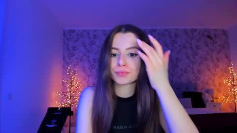 hotmolly_ online show from May 1, 6:46 pm