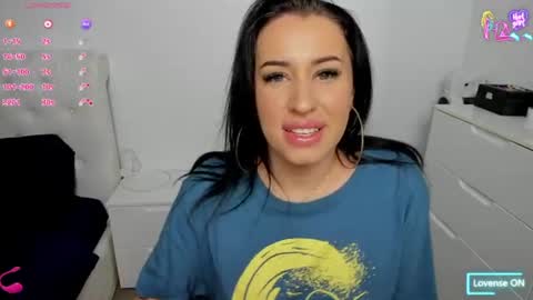 hotmorenaxxx online show from June 15, 10:29 am